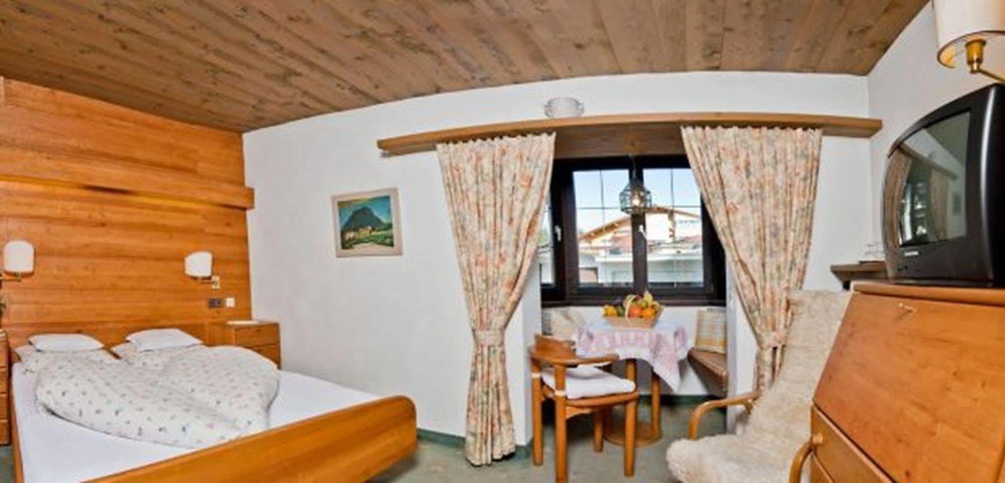Haus Stefanie - Adults Only Hotel Seefeld in Tirol Ngoại thất bức ảnh