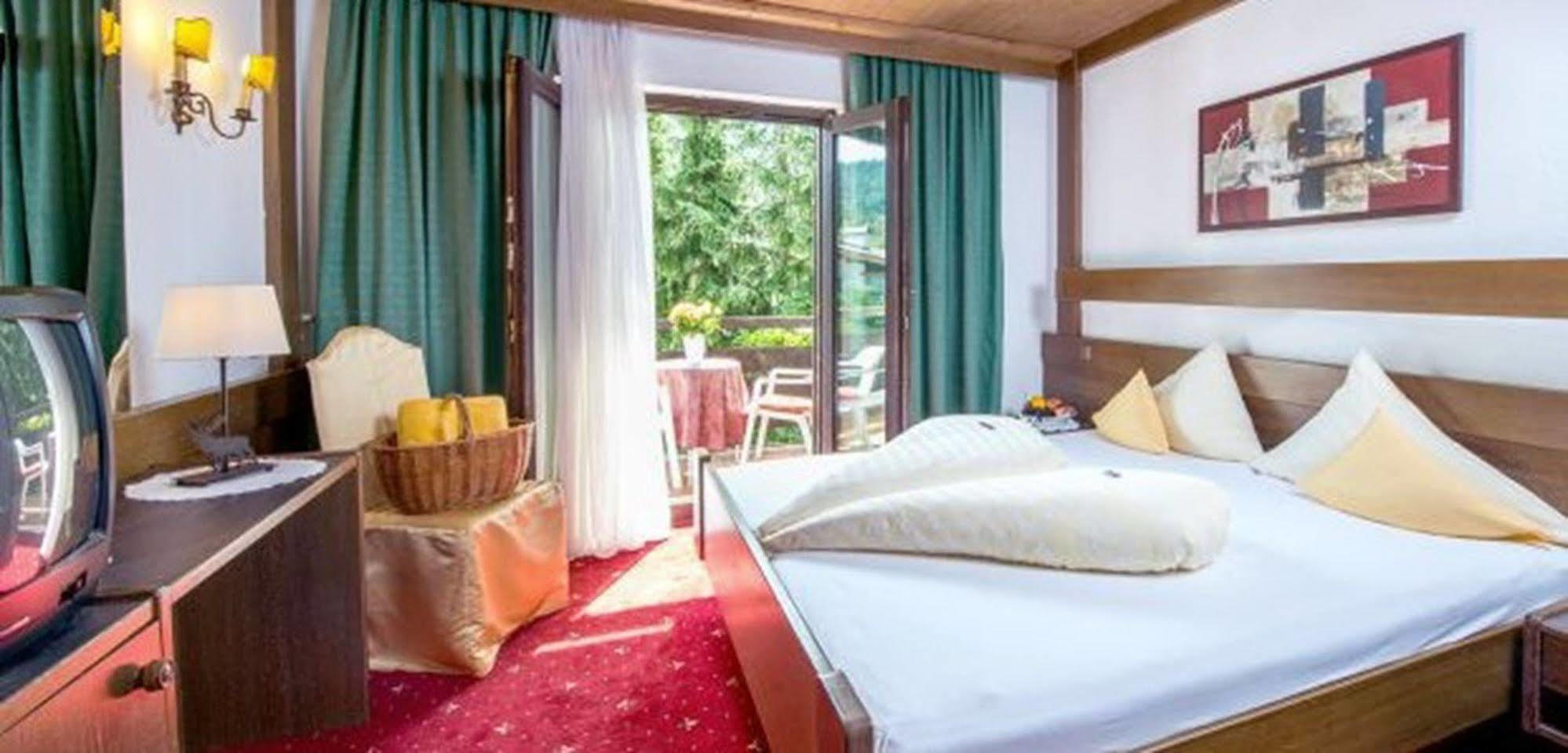 Haus Stefanie - Adults Only Hotel Seefeld in Tirol Ngoại thất bức ảnh